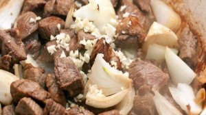 Жареная баранина с картошкой