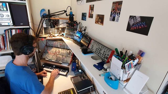 AE Modular - Slew Stew смотреть онлайн