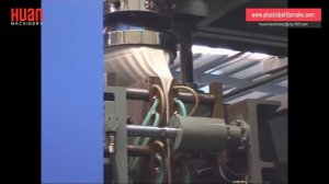 Машина для выдувания пластиковых досок из полиэтилена высокой плотности