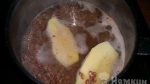 Легкий гречневый суп с овощами и сметаной