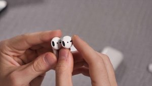 AirPods за 60$ vs AirPods за 200$ - сравнение копии 1:1 с оригиналом!