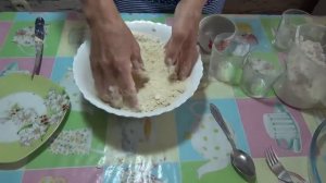 насыпной пирог с малиновым вареньем на десерт к чаю