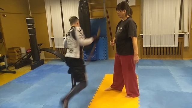 Шан Ги ( боевое искусство) -техника с мечом и техника освобождения от захватов на единой схеме смотреть онлайн