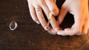 Кулон с фото + как приклеить стеклянный кабошон | DIY Photo pendant