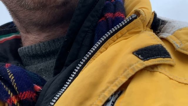 Над чем смеются те, кто копает могилы смотреть онлайн