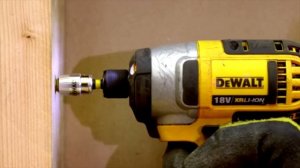 Новые биты DeWALT с торсионным хвостовиком и система крепления шурупа DeWALT 10X Magnetic Screw Loc