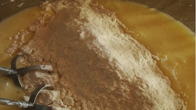 Черничный кекс в мультиварке