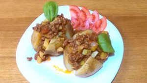Вкусный рецепт запеченной КАРТОШКИ с МЯСОМ и соусом тартар