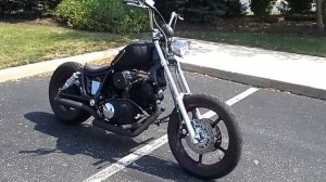 Yamaha virago xv1100 "old school" bobber (light and quick)