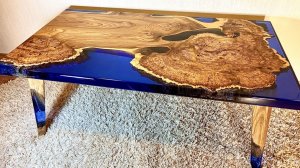 Стол "чудо остров" на чудо ножках