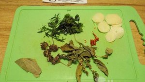 Турша из бурых помидоров с чесноком и яблочным уксусом по-турецки