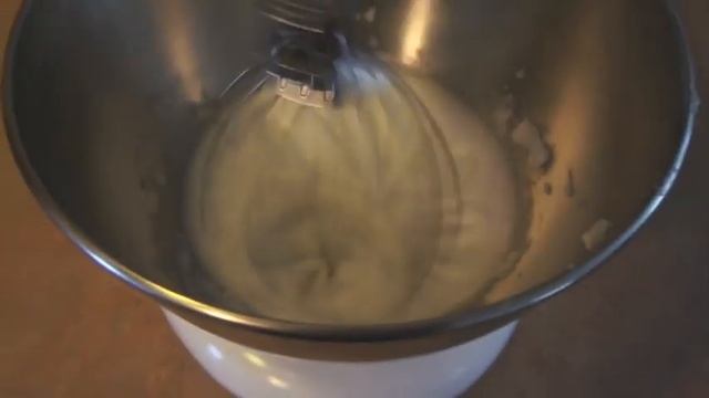 How to: Whip Coconut Oil смотреть онлайн