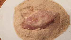 Куриные стейки. Простой рецепт маленьких куриных стейков. Очень вкусный стейк из курицы.