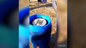 Бас тест калонки JBL CHARGE 3 з водой (не оригинал)