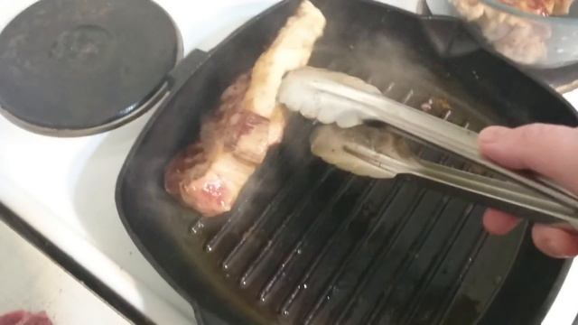 Первое использование сковороды гриль Свинина смотреть онлайн