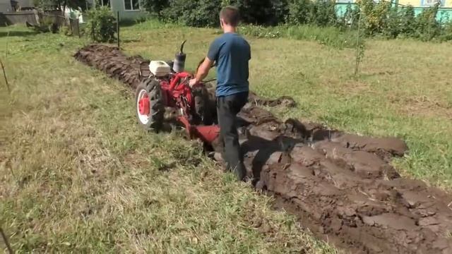 Распашка мотоблоком целины под клубнику мотоблок вспашка земли. Мотоблок зубр 12 л.с 2018 смотреть онлайн