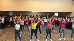 Классный флешмоб в стиле 80х (11-А)