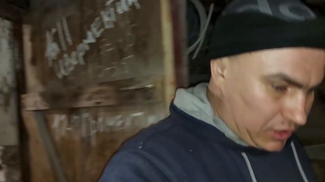 Угощение для наших козочек))))Пригласили Тихона в сарай!!!! смотреть онлайн