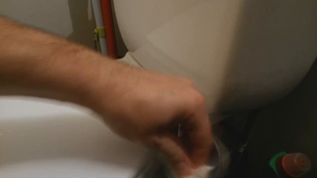 Мытьё сиденья унитаза пароочистителем KARCHER смотреть онлайн