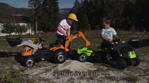 Педальные тракторы Smoby Builder Max и Farmer XL