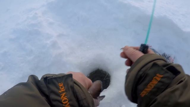 СКАЗОЧНАЯ РАЗДАЧА С ОДНОЙ ЛУНКИ ! РЕКА ЕТЫПУР! смотреть онлайн