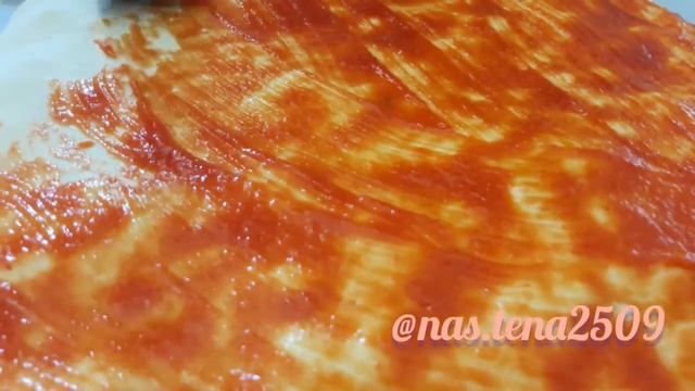 Перекус. Вкуснее чем пицца! Слоёный пирог-пицца!