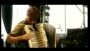 Yan Tiersen LIVE on accordion