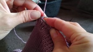 Планка полой резинкой. Поворотный ряд, провязывание лицевой петли. (right side, knit stitch)