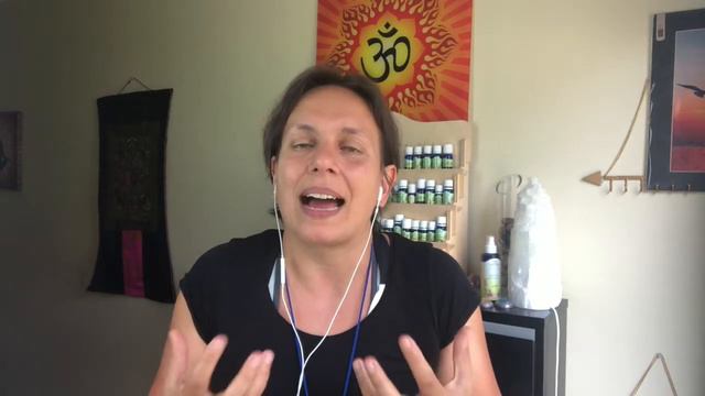 El aceite esencial de Melisa y el desapego смотреть онлайн