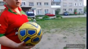 Делаю трюки с мячом
