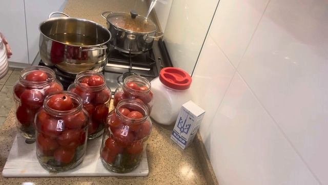 Мариновані помідори з лимонною кислотою від бабусі