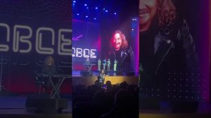 Наташа Королева устроила сюрприз своему бывшему мужу Игорю Николаеву на его концерте