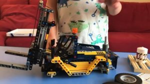 Сборка лего техник погрузчик / LEGO technic 游戏