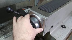 Датчики давления масла на токарном станке ФТ11