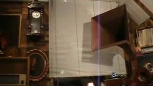 ,,Вот кто-то с горочки спустился,, поет Русланова