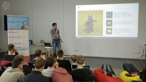 FrontEnd разработчик: профессиональный путь и его роль