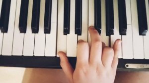 Как играть на фортепиано "мальчик из Питера"