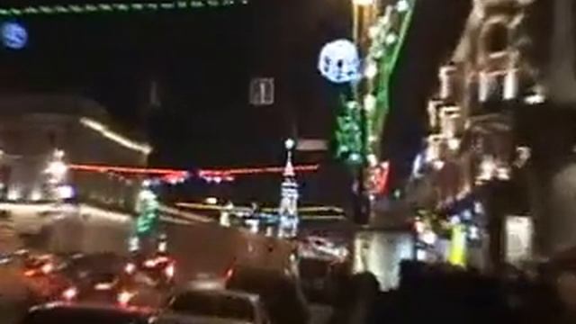 Поехал погулять по предновогоднему Питеру... Невский пр., Дворцовая площадь. 30.12.2007, 14:23-19:0 смотреть онлайн