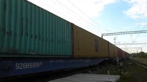 Подборка поездов с электровозами и тепловозами. Грузовые поезда.