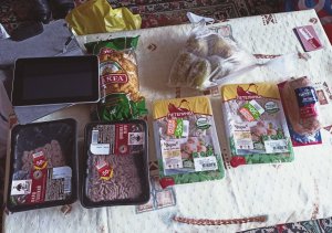 Нашел много еды. Как я зарабатываю лазия по мусаркам Москвы