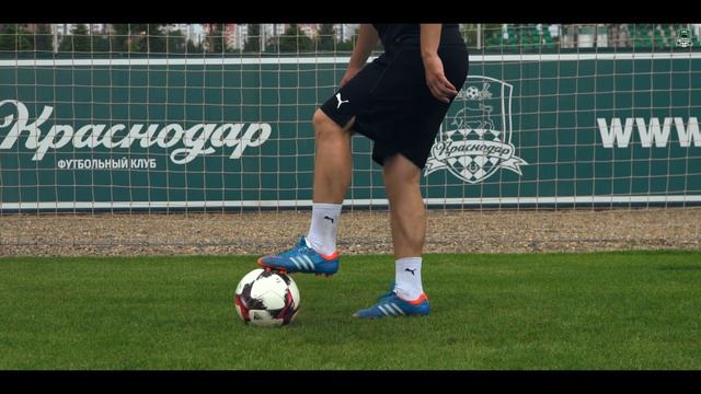 Блок III. Упражнение № 12. Толкание мяча «Подошва-подъём» (с подкручиванием мяча) смотреть онлайн