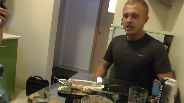 Жека Басотский на съёмках фильма "Статус"