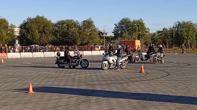 Мотоджимхана в Волжском: показательные выступления, мото-хаос, куча-мала, 15.10.2022_4