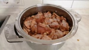 Жареные крылья в соевом соусе и в кляре из крахмала, ну очень вкусно ?