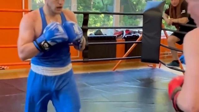 Бокс спарринг с Серегой смотреть онлайн