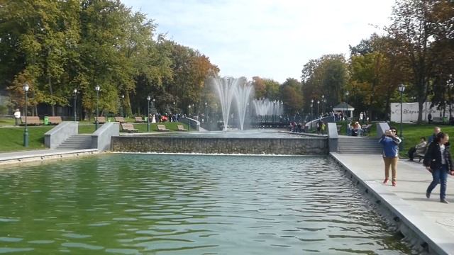 Фонтаны в Парке Шевченко смотреть онлайн
