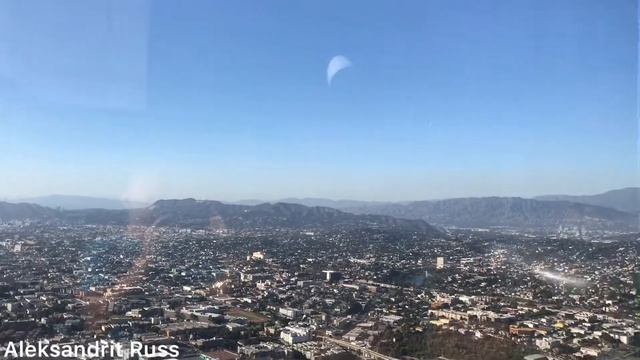 Лос-Анджелес с высоты птичьего полёта. OUE SkySpase Los Angeles, view of LA from the height.