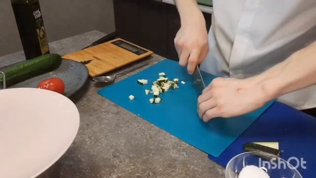 Куриная голень с кус-кусом и овощами. Вкуснее сочетания вы не пробоволи. смотреть онлайн