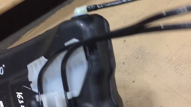 Расширительный бачок топливного бака для Мерседес МЛ 163 ML A1634700189 смотреть онлайн