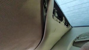 Honda Civic 4D Где находится усилитель штатной радио антенны.